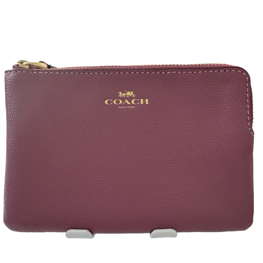 Coach primrose color pebbled leather wristlet. NWT perfect for summer & all year - Picture 7 of 8
